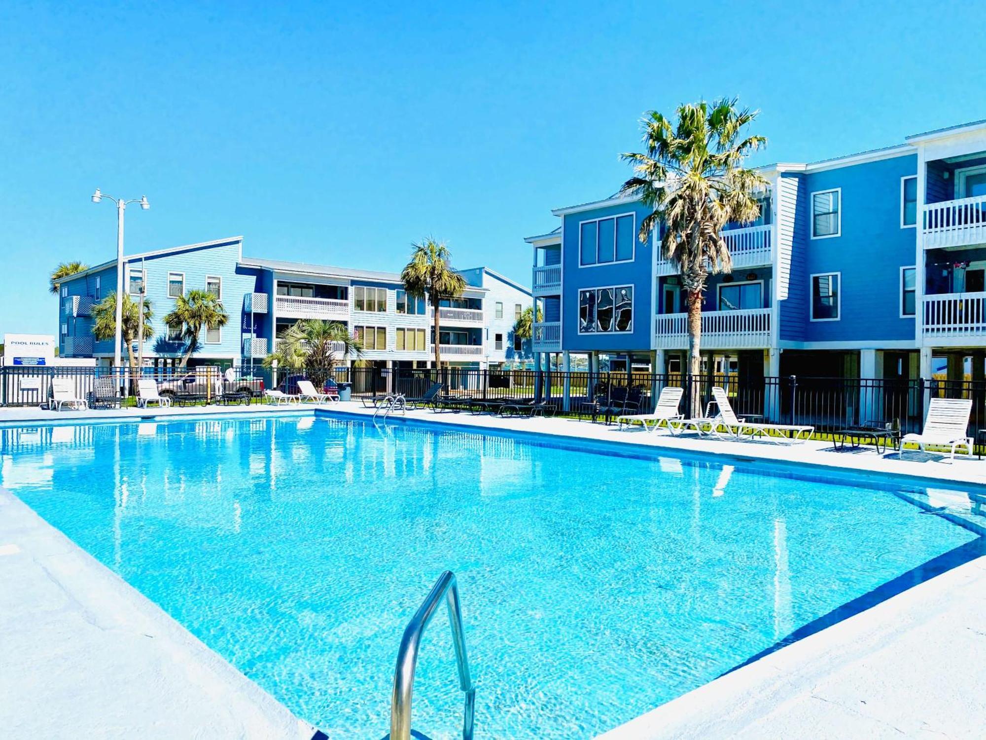 Sea Oats Beachfront Condo: Renovated 2BR with Pools and Pier Access Gulf Shores Exterior photo